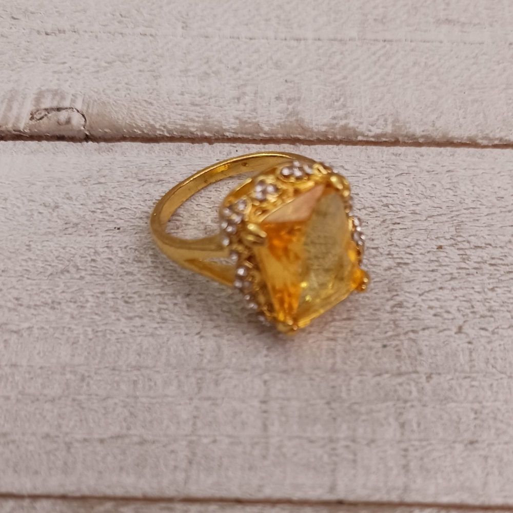 Goldtone & Canary Yellow Stone Ring Size 7